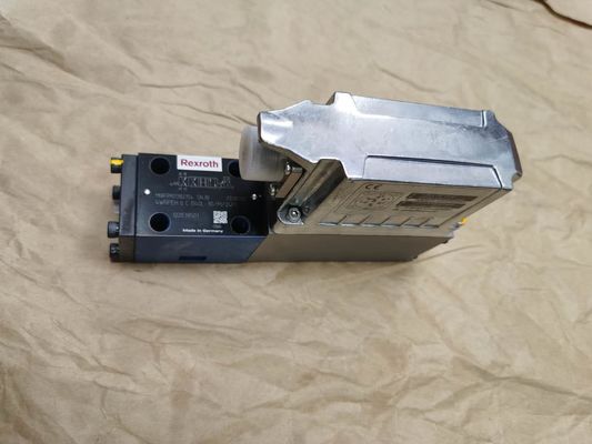 Eletrônica integrada da válvula de controle direcional de Rexroth R901382354 4WRPEH6CB40L-30/M/24F1 4WRPEH6CB40L-3X/M/24F1